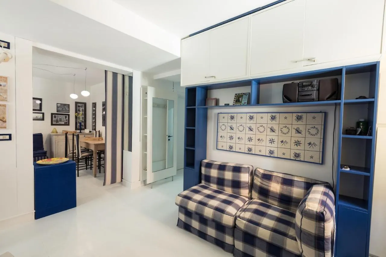 Blueyellow Home In Cannaregio Air Conditioning Wifi Venecia Italia